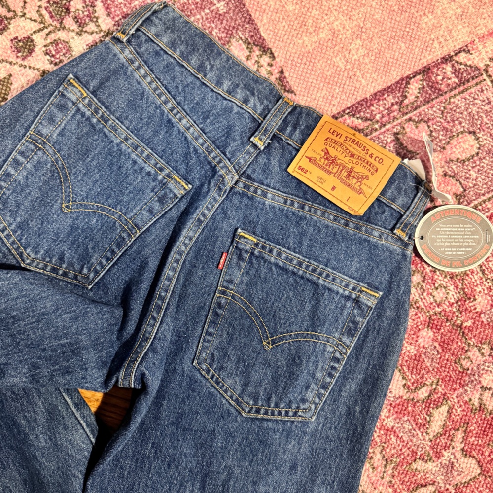 NWT Vintage Levi's 562 DEADSTOCK Blue Jeans - W26 L32